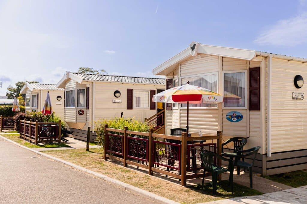 casaperro-premier-caravan-outside Welcome Family Dawlish